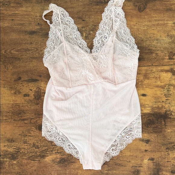 Adrienne Vittadini Other - Adrienne Vittadini Pink Lace Chemise